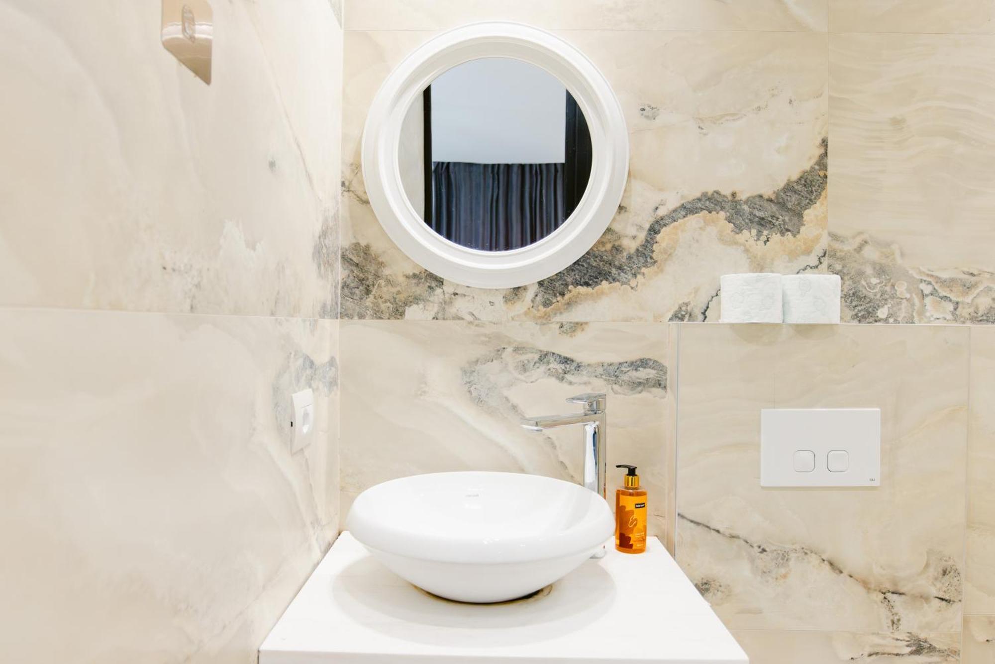 Durres Str Modern Apartments - The Nest Τίρανα Εξωτερικό φωτογραφία