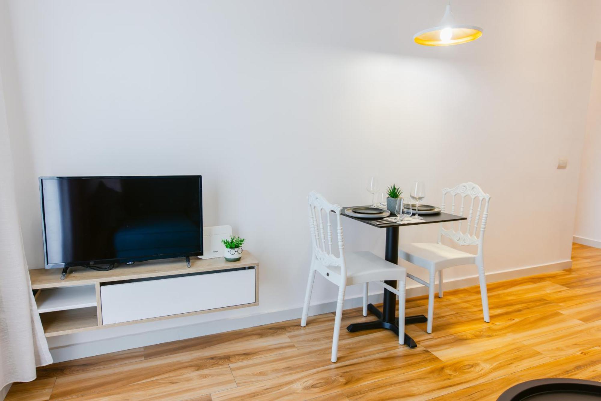 Durres Str Modern Apartments - The Nest Τίρανα Εξωτερικό φωτογραφία